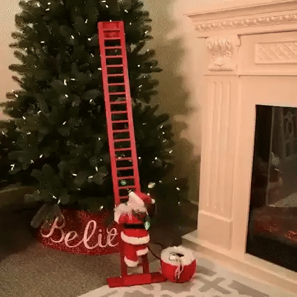 🎅✨ Papá Noel Escalando la Magia de la Navidad