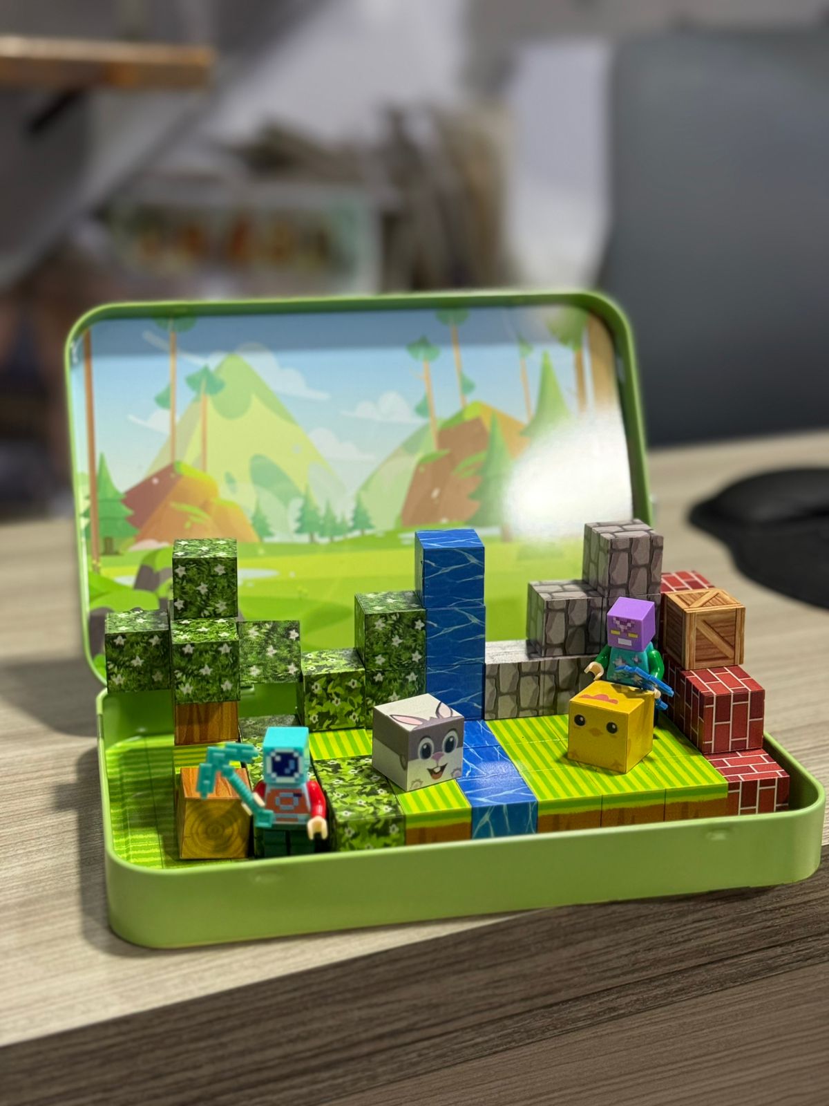 Minecraft Mundo Magnetico™ 60 Pzs +  Caja metálica.