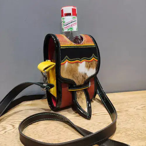 Carriel  de cuero™ Lleva tu media con estilo y tradición paisa.