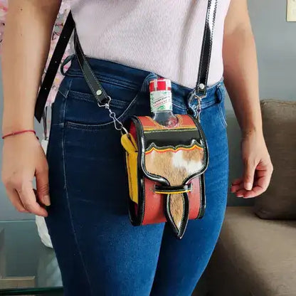 Carriel  de cuero™ Lleva tu media con estilo y tradición paisa.