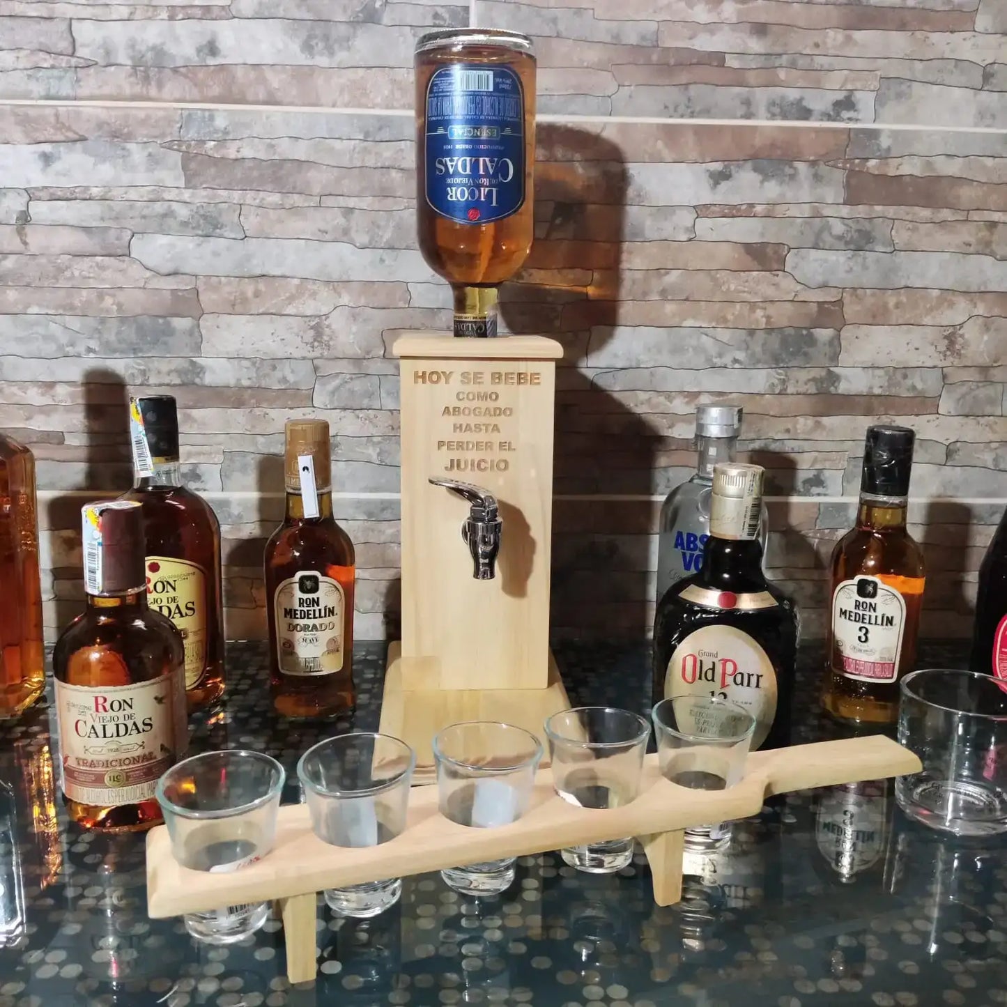 DISPENSADOR DE LICOR© MADERA DE ALTA CALIDAD-Un Lujo para tus Reuniones Familiares